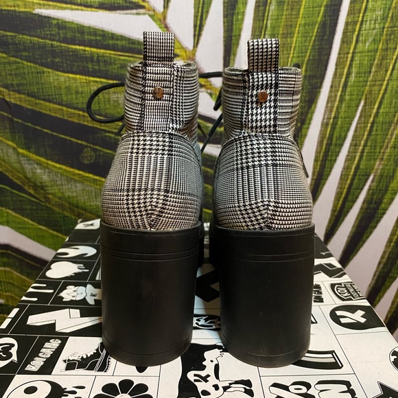 Plaid Lace Up Boots - Picture 3 of 10